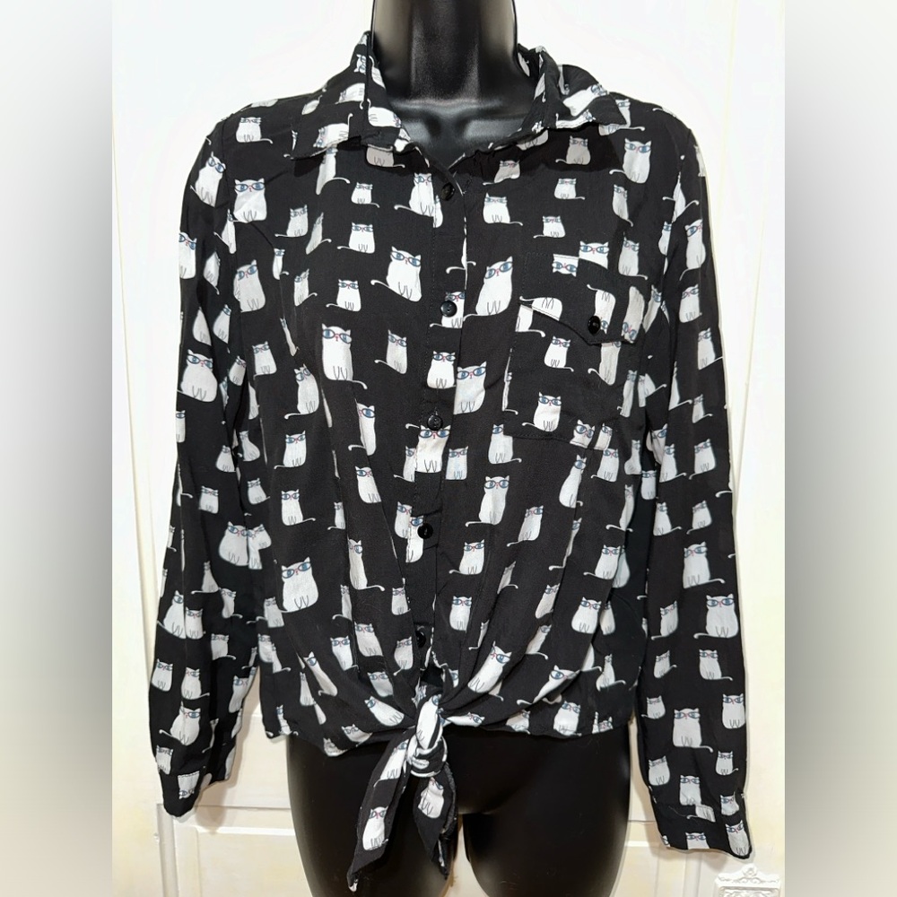 Love Note Black Cats Wearing Glasses Graphic Roll Tab Long Sleeve Button Up Top